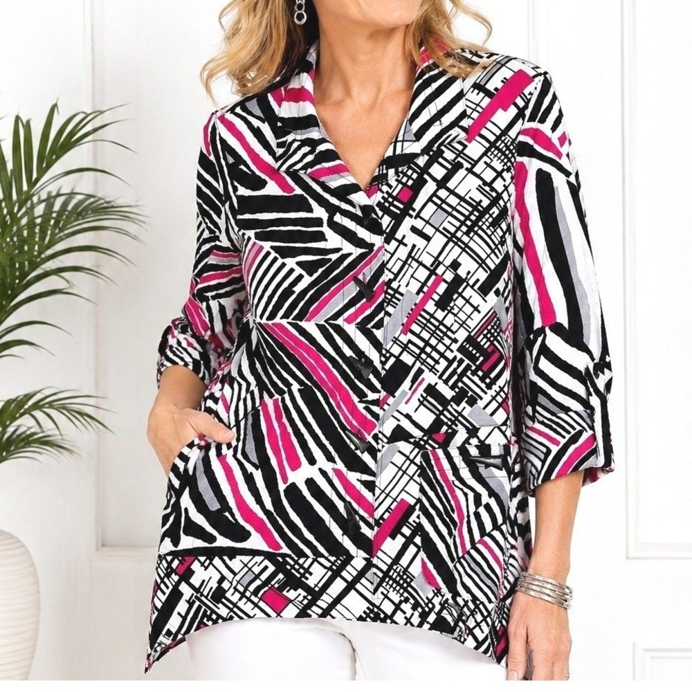 Ali Miles Tunic Top Pink Black White Geometric Abstract Toggle Button‎ 3/4 Slv